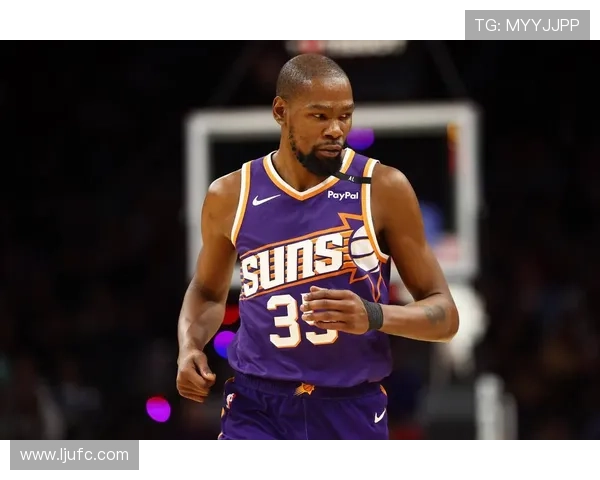 火箭队出征四连客战太阳勇士爵士两场登机照中未见杜兰特身影 火箭队出征四连客战太阳勇士爵士两场登机照中未见杜兰特身影