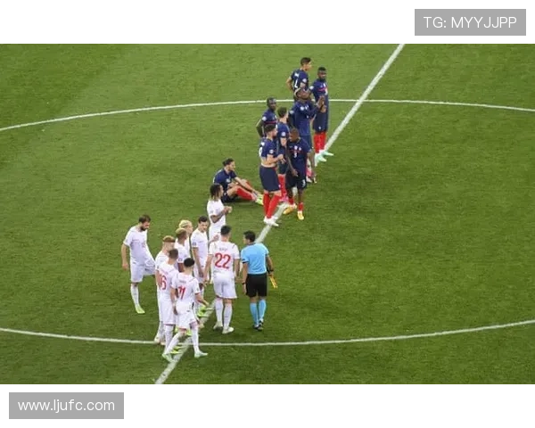 西班牙中场新星切玛20岁被比作罗德里期待未来能追赶其水平